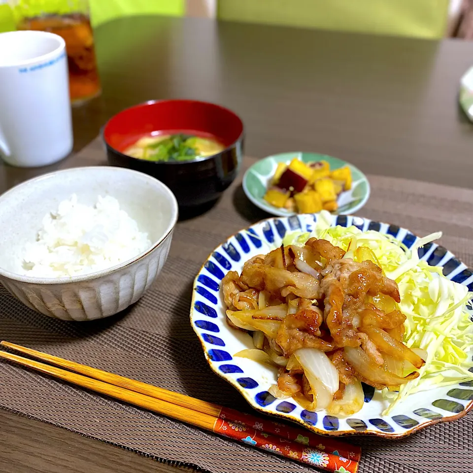 生姜焼き　さつまいもと大豆の甘辛　味噌汁|ちぐあささん