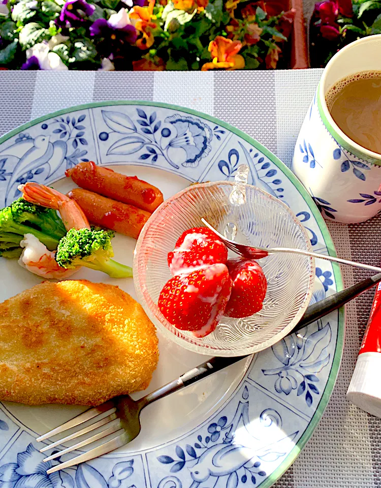 朝ご飯 ジャンボ揚げ餃子カレー味|シュトママさん