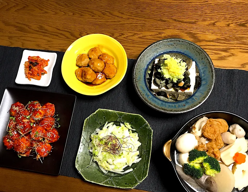 辛味ゼロヤンニョムチキンボール、肉団子甘辛あん、皮蛋豆腐、辣白菜、おでん（前日の残り）白菜キムチ|うにらさん