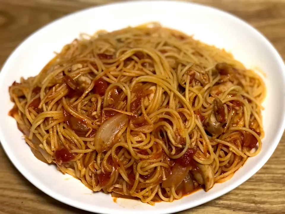 Snapdishの料理写真:☆鶏肉トマトソースパスタ|まぁたんさん