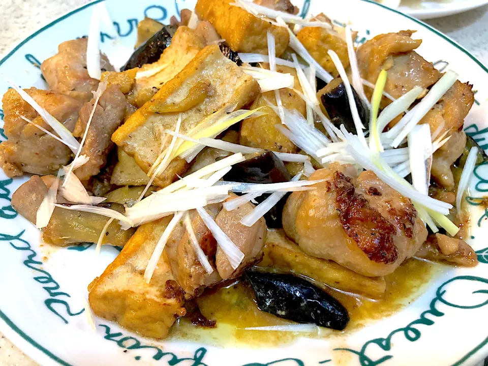 Snapdishの料理写真:Garlic-Basil Chicken with Tofu and eggplant|Ronaさん