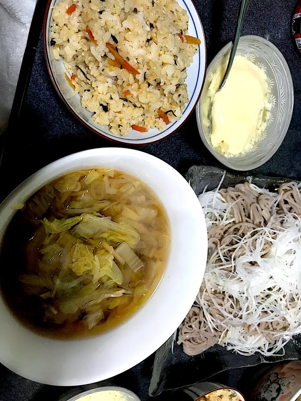 体があったまった #夕飯　生姜野菜具沢山つけ汁大根蕎麦、混ぜご飯、茶碗蒸し|ms903さん