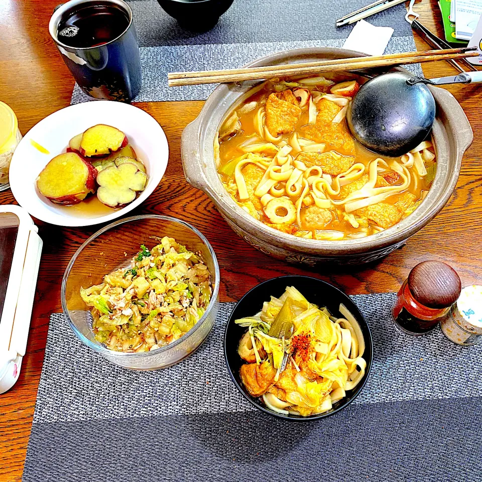 昨夜の鍋残りに、野菜と調味料を足して、煮込みきしめんにしました。いろんな野菜の味がして、|yakinasuさん