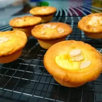 Cream Cheese Muffins with Almond slices|August Jasmineさん