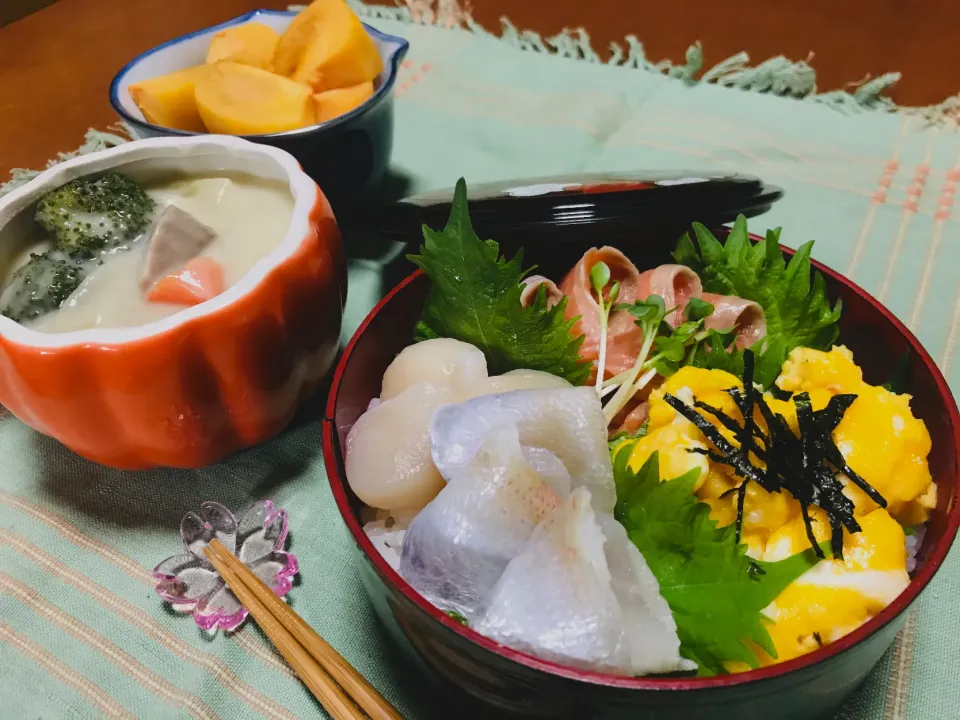 Snapdishの料理写真:「あるもの乗っけ丼」|バシュランさん