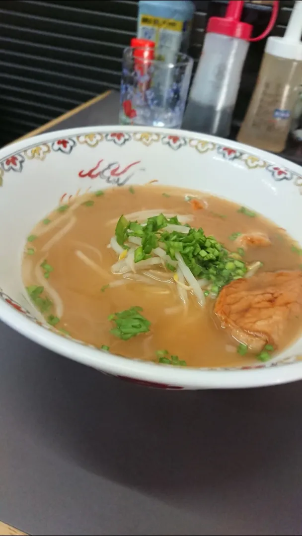 大阪府大阪市西成区潮路「大阪飯店」のラーメン|たかしさん