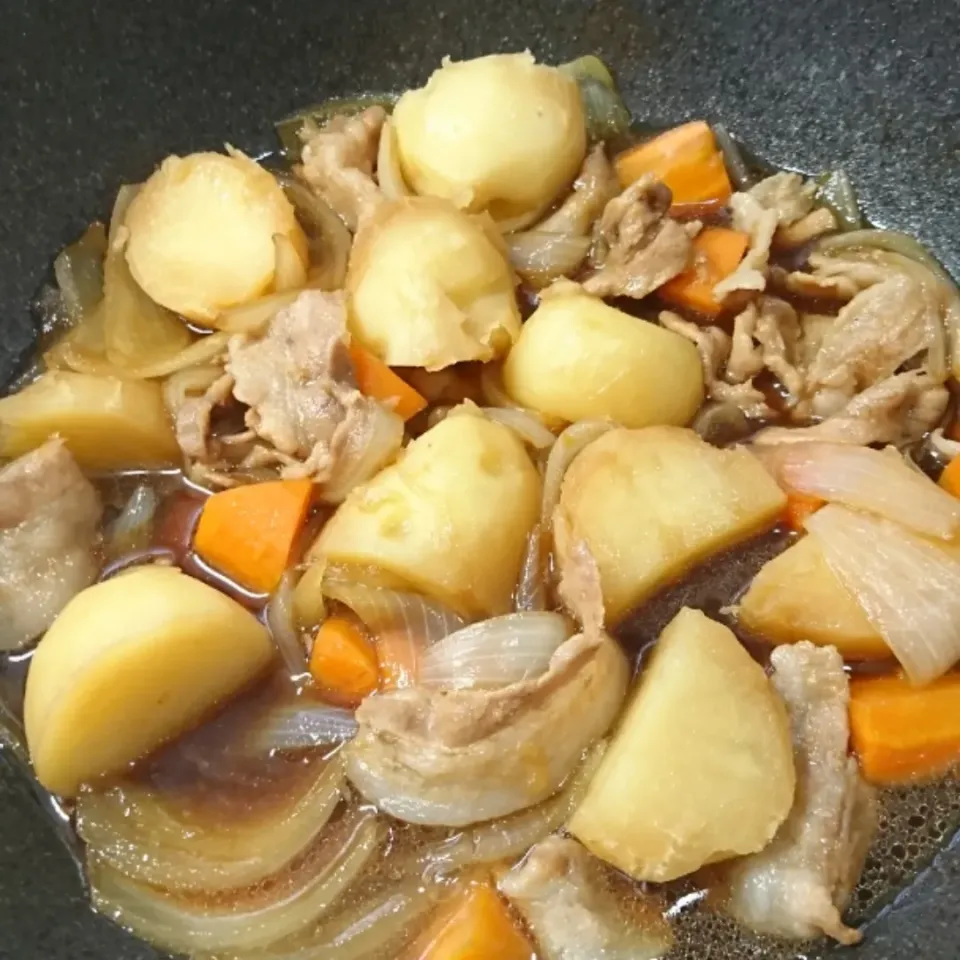 すき焼きのタレで肉じゃが|しまだ ちえこさん