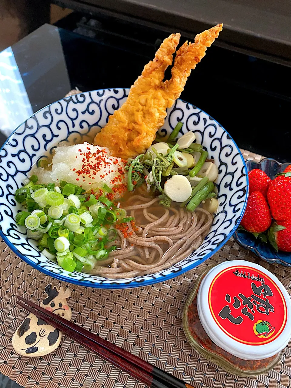 山菜おろし蕎麦とり天トッピング🐓|ゆかりさん