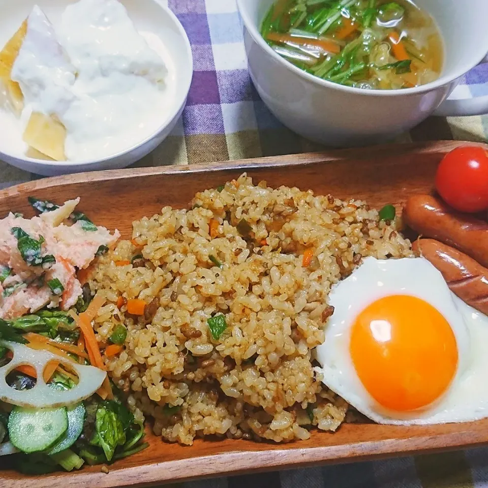 余ったカレーでカレーピラフ|よしみさん