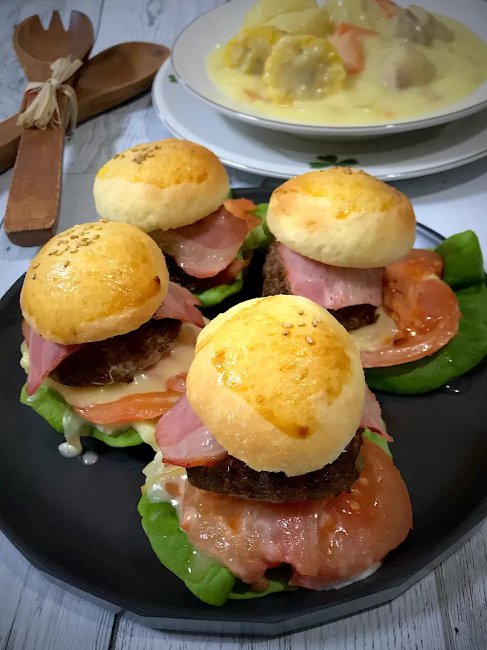 手作りミニパンズで具沢山🍔&コーン🌽シチュー|いっちゃんさん