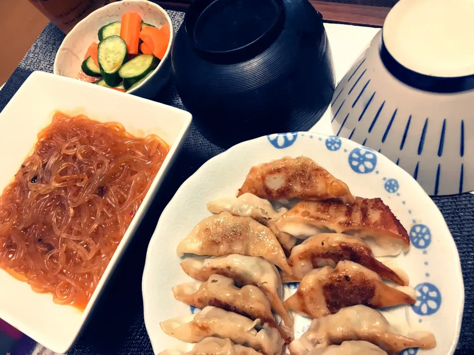 麻婆春雨、焼き餃子、中華風浅漬け|まみみさん