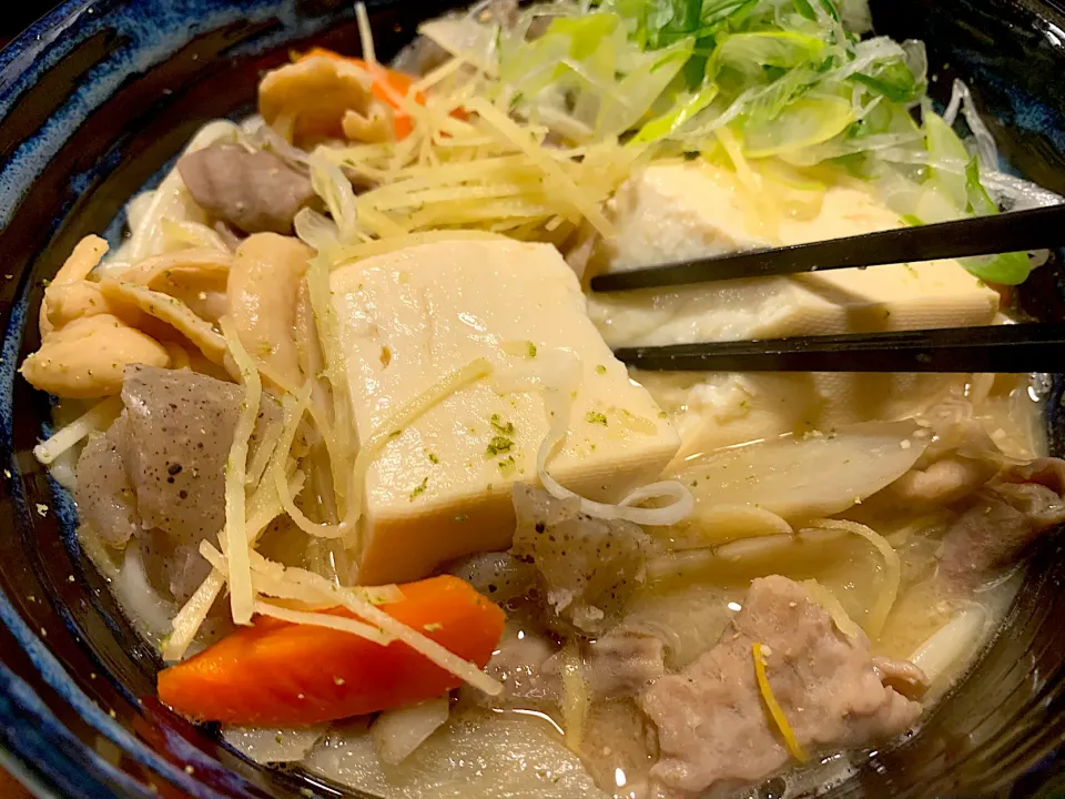 Snapdishの料理写真:豚モツ煮込温めん|半田手延べそうめんの店 阿波や壱兆さん