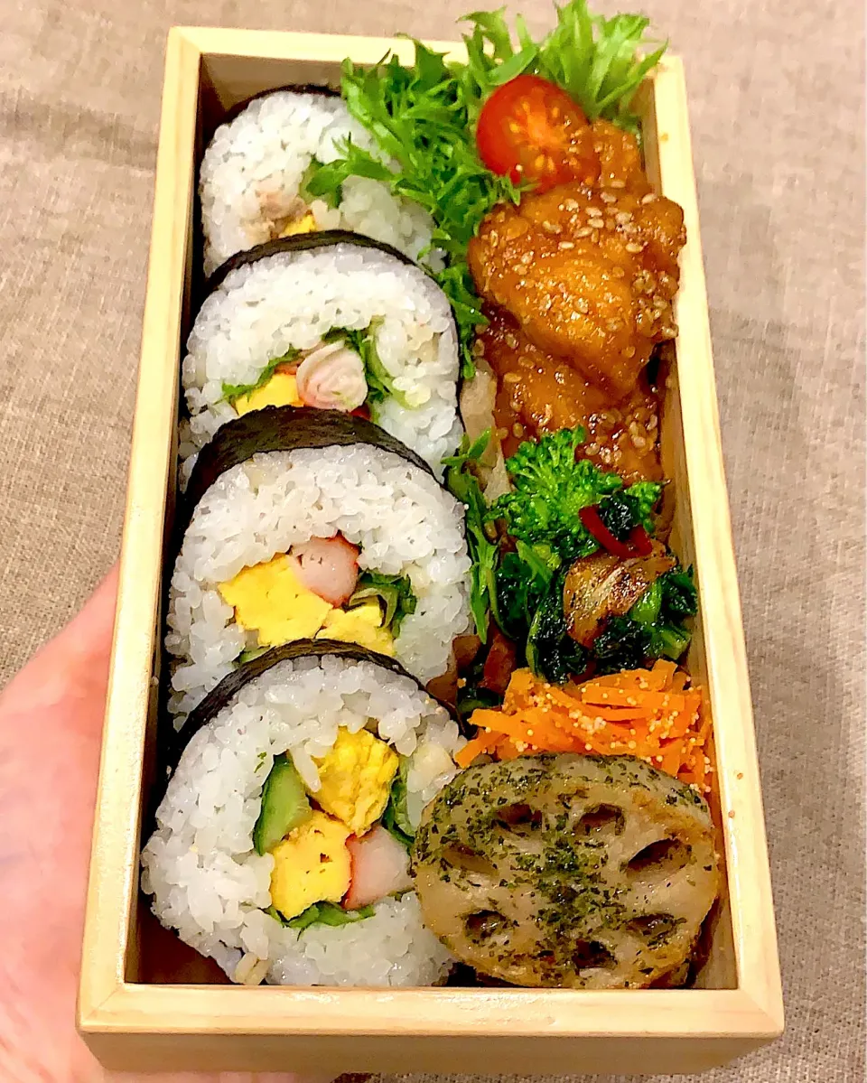 Snapdishの料理写真:サラダ巻き弁当🍱|madoさん