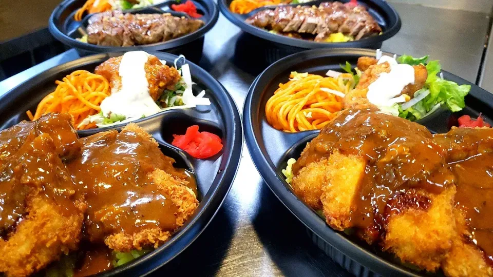 トルコライス
チキンカツトルコライス弁当
ステーキトルコライス弁当|はーとらんどさん