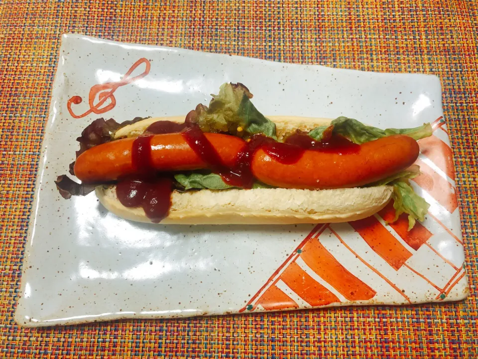 Snapdishの料理写真:Homemade Hotdog🌭|Makigelinaさん