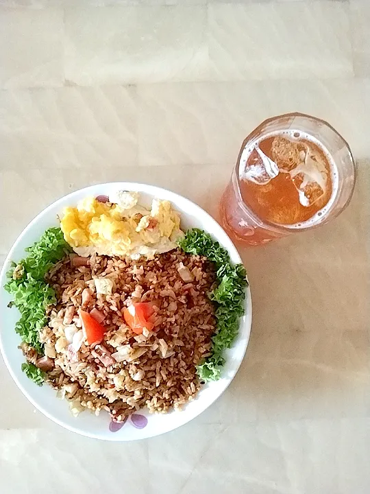 Sambal Fried rice with Ham + Aristo Queen Ice Tea|Cristteeさん