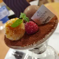 Snapdishの料理写真:デニーズ×GODIVAチョコレートミニパルフェ|梨愛さん