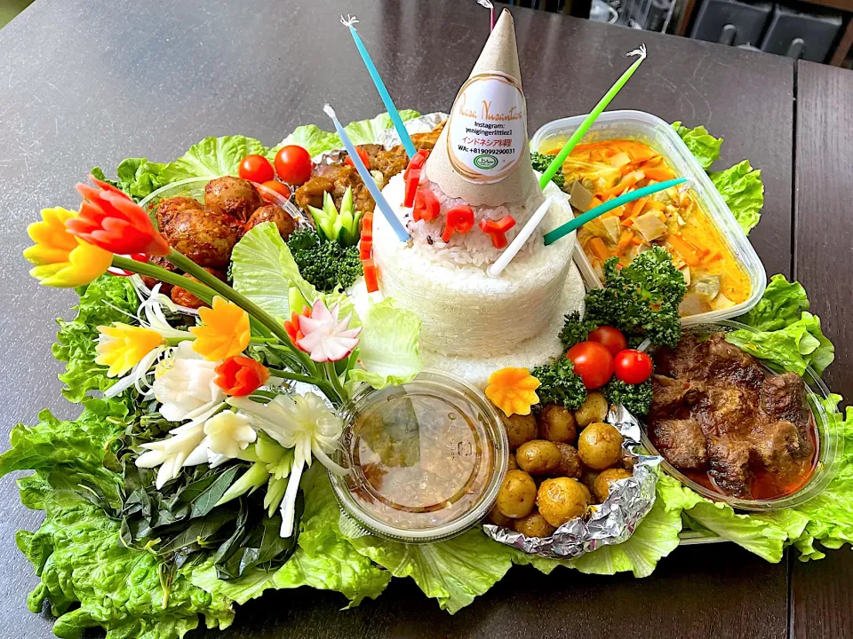 Tumpeng nasi padang|yeni kartikasariさん