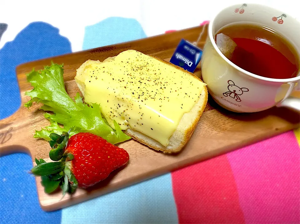 🌱手作りソフト🍞
チーズトースト
🍓・アールグレイ|eiyadeさん