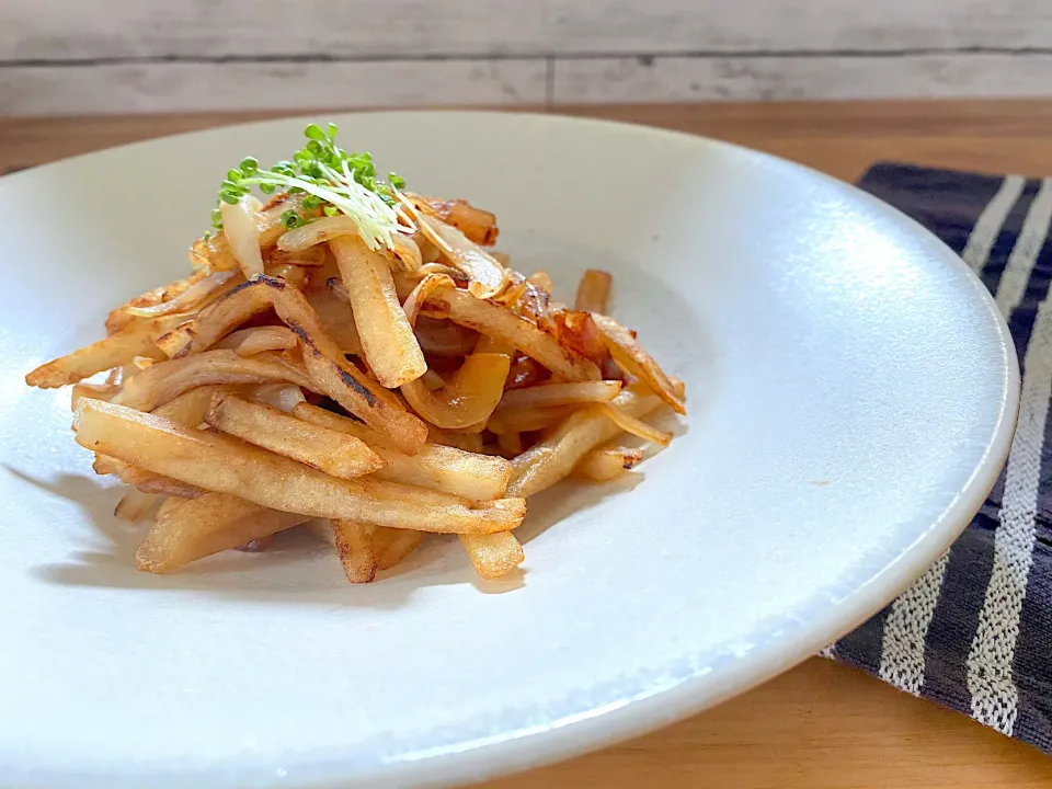 マックのポテトリメイク🍟居酒屋にあったらうれしい和風フライドポテト|ぶりてりあさん