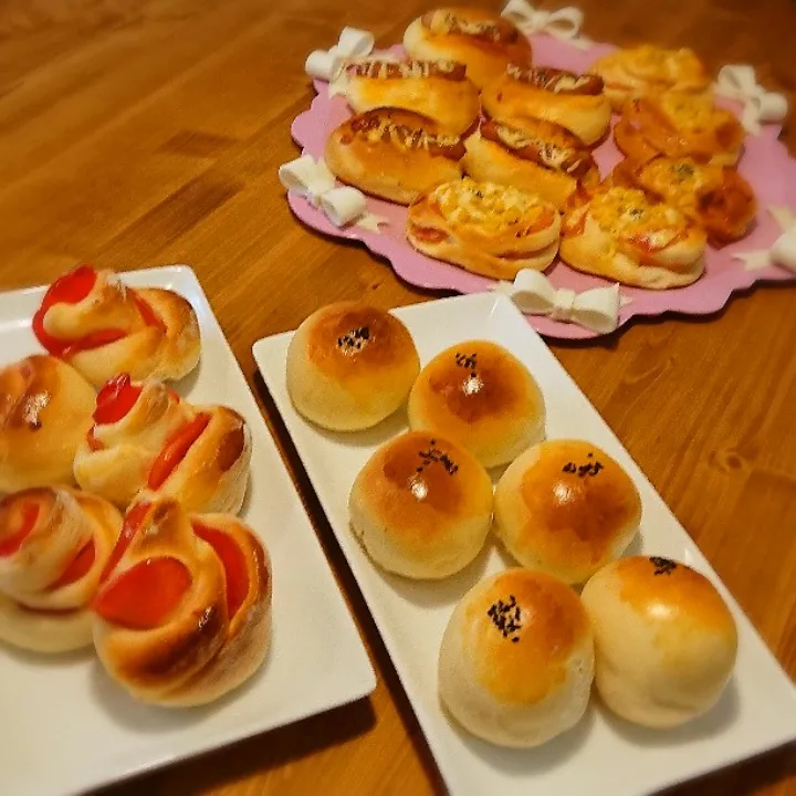 おやつ🎵
チョコパン🥐りんごパン🥐
ハムマヨコーン🥐ソーセージパン🥐|シャビーちゃんさん