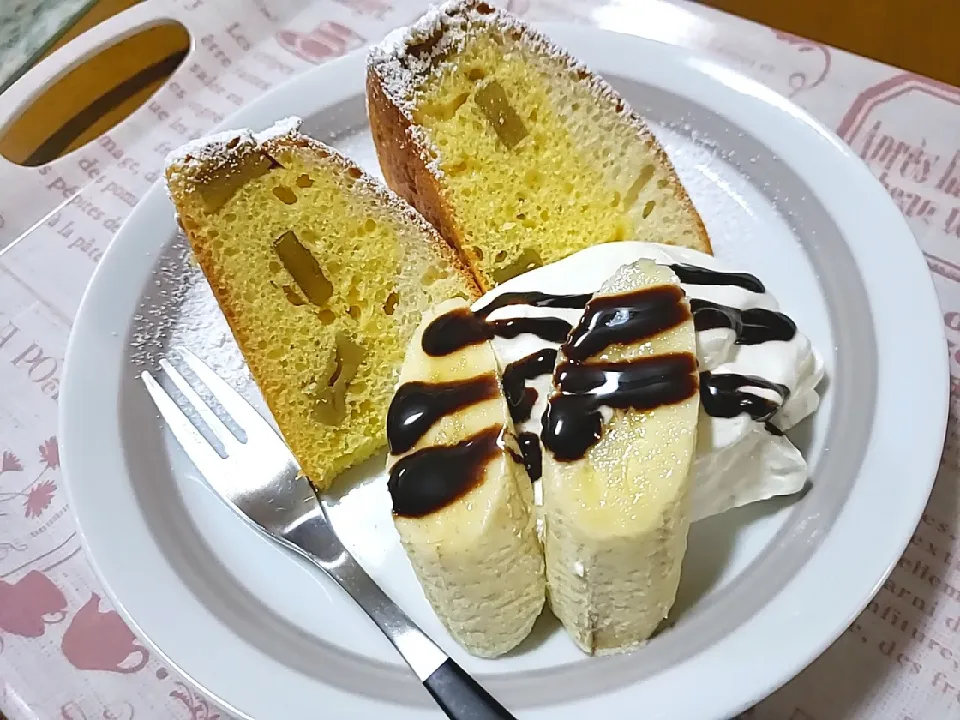 干しいもケーキ&チョコバナナホイップクリーム添え|aiさん