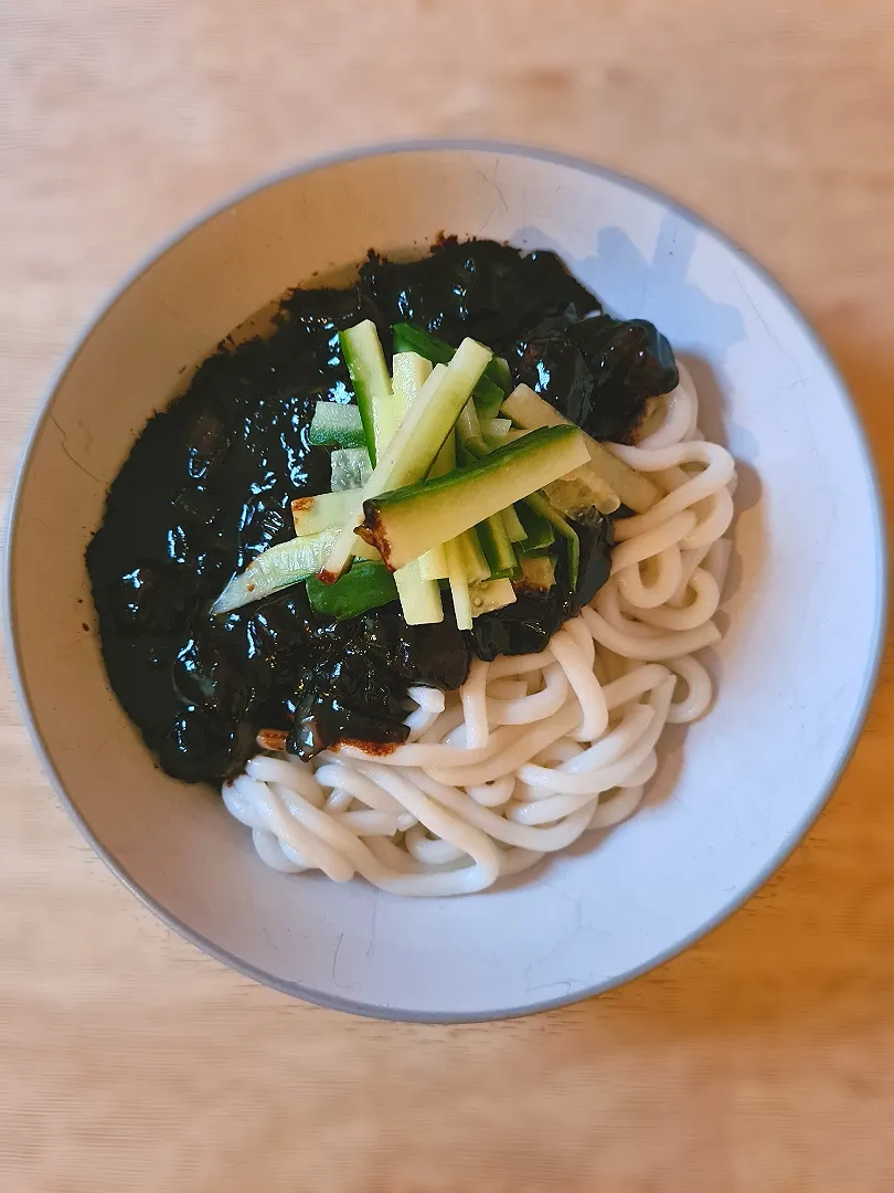 black bean noodles 🍜|Alice Chanさん