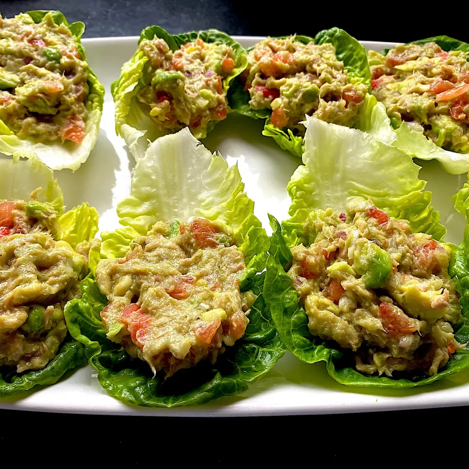 Barquitas de lechuga con guacamole de atun👌|Yengさん