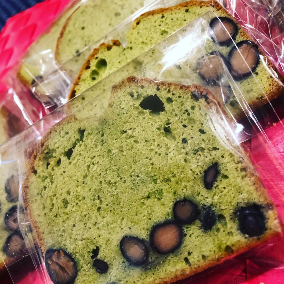 Snapdishの料理写真:黒豆抹茶パウンドケーキ|amiさん