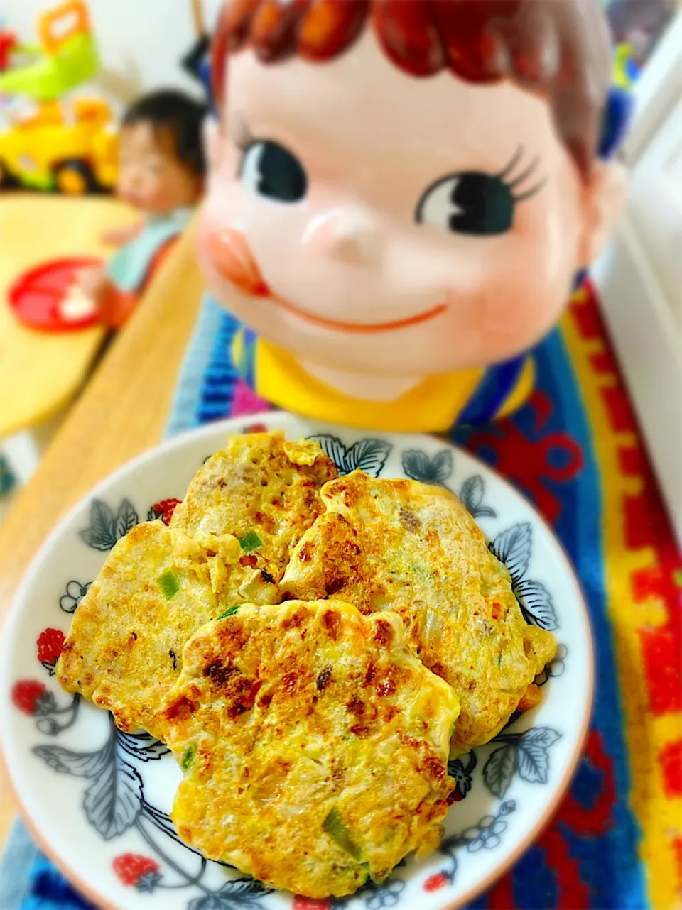 フォーク食べ練習シリーズ♡あじのチーズカレーピカタ風おやき。|ぽき。さん