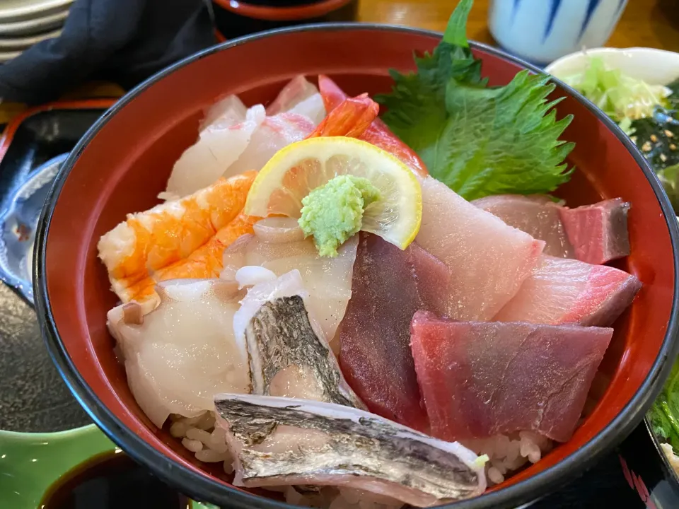 海鮮丼ランチ🐟🦐|buhizouさん