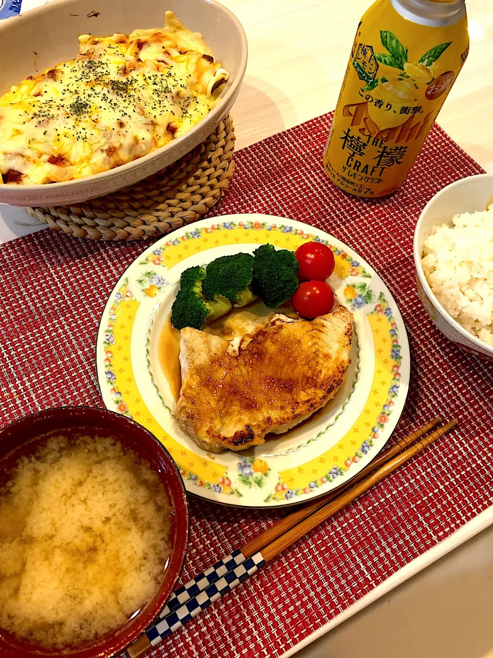 もうかのムニエル　海老出汁の味噌汁　餃子ミートソース焼き|キヨさん