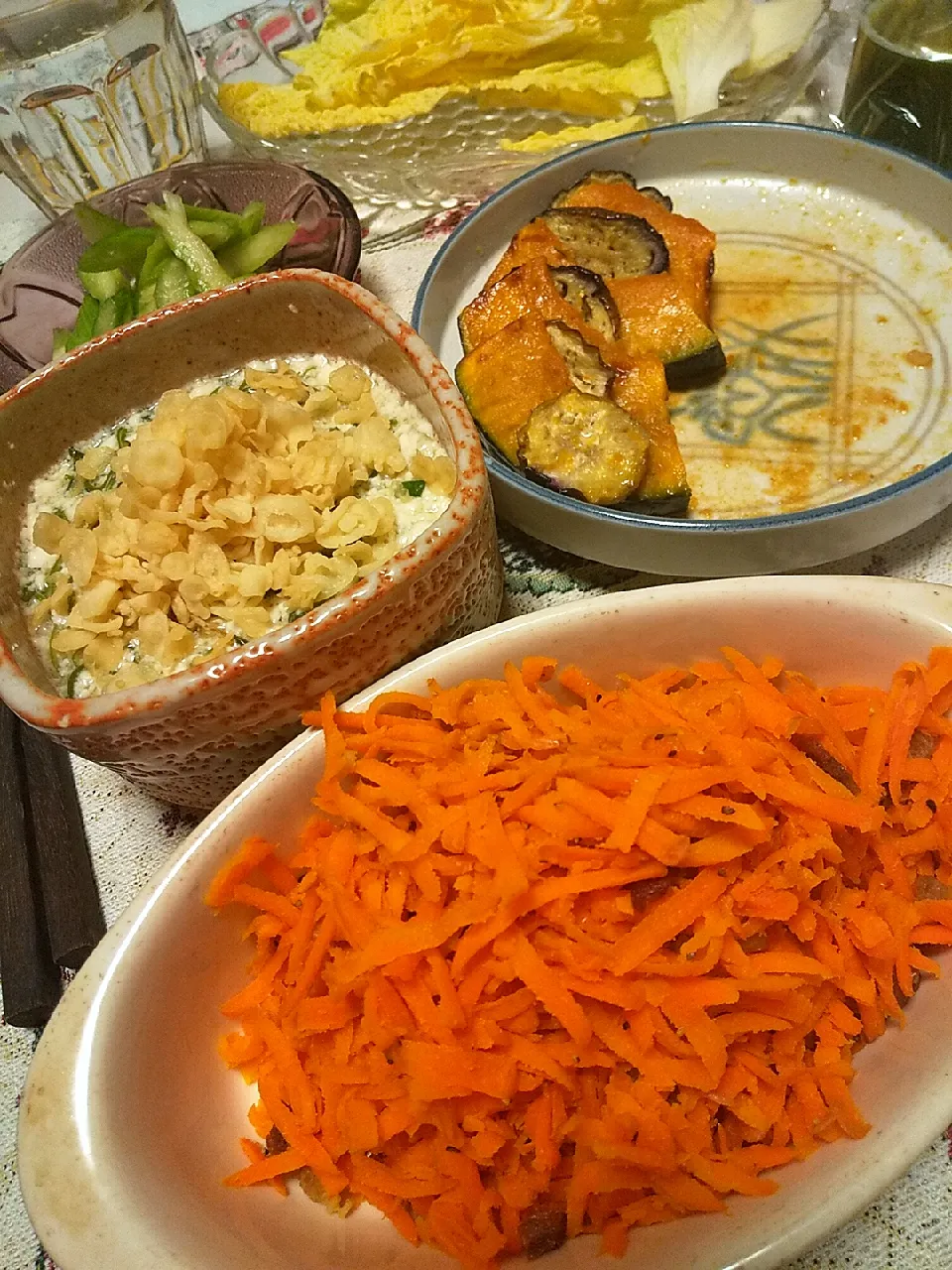 今日の晩御飯
※にんじんシリシリ
※めかぶ豆腐
※ナスとかぼちゃのグリル焼きマリネ
※セロリの浅漬け
※白菜
※焼酎ハイボール|れあMIXさん