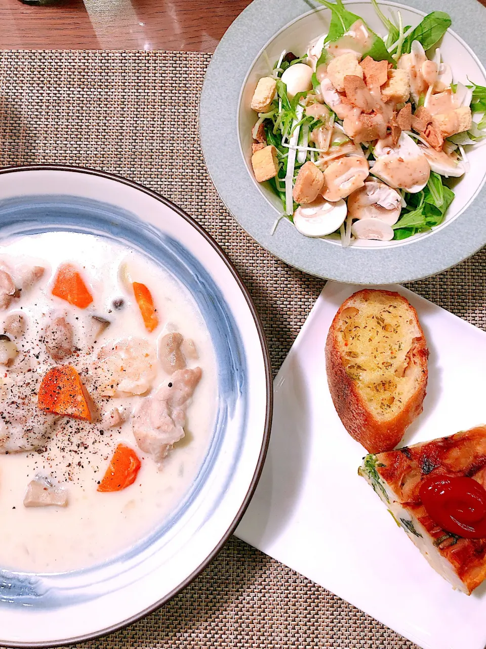 Cream stew.Salad,and Spanish omelette|taka-chanさん