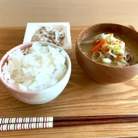 豚汁定食|加藤紫織さん