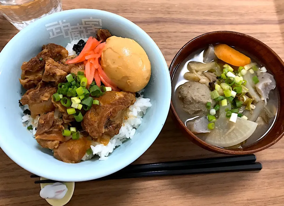 牛すじとろとろ煮込み丼|morimi32さん