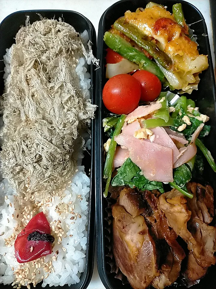 チャーシュー弁当
★小松菜・ハム・卵炒め
★アスパラ・じゃがいも・人参チーズ焼き|芽亜里さん