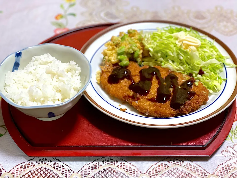 黒豚でもないけど、スーパーの4枚500円程度のロース肉のとんかつが美味い！|ひろゆきさん