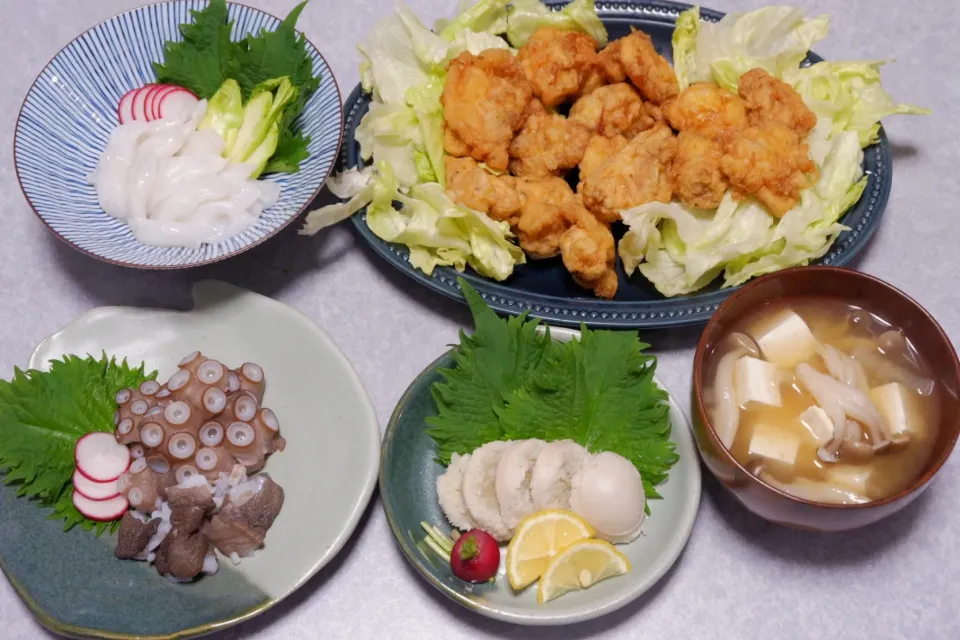 Snapdishの料理写真:チキン南蛮の晩ご飯…のはずなのになぜかタコが出しゃばってる💦|Orie Uekiさん