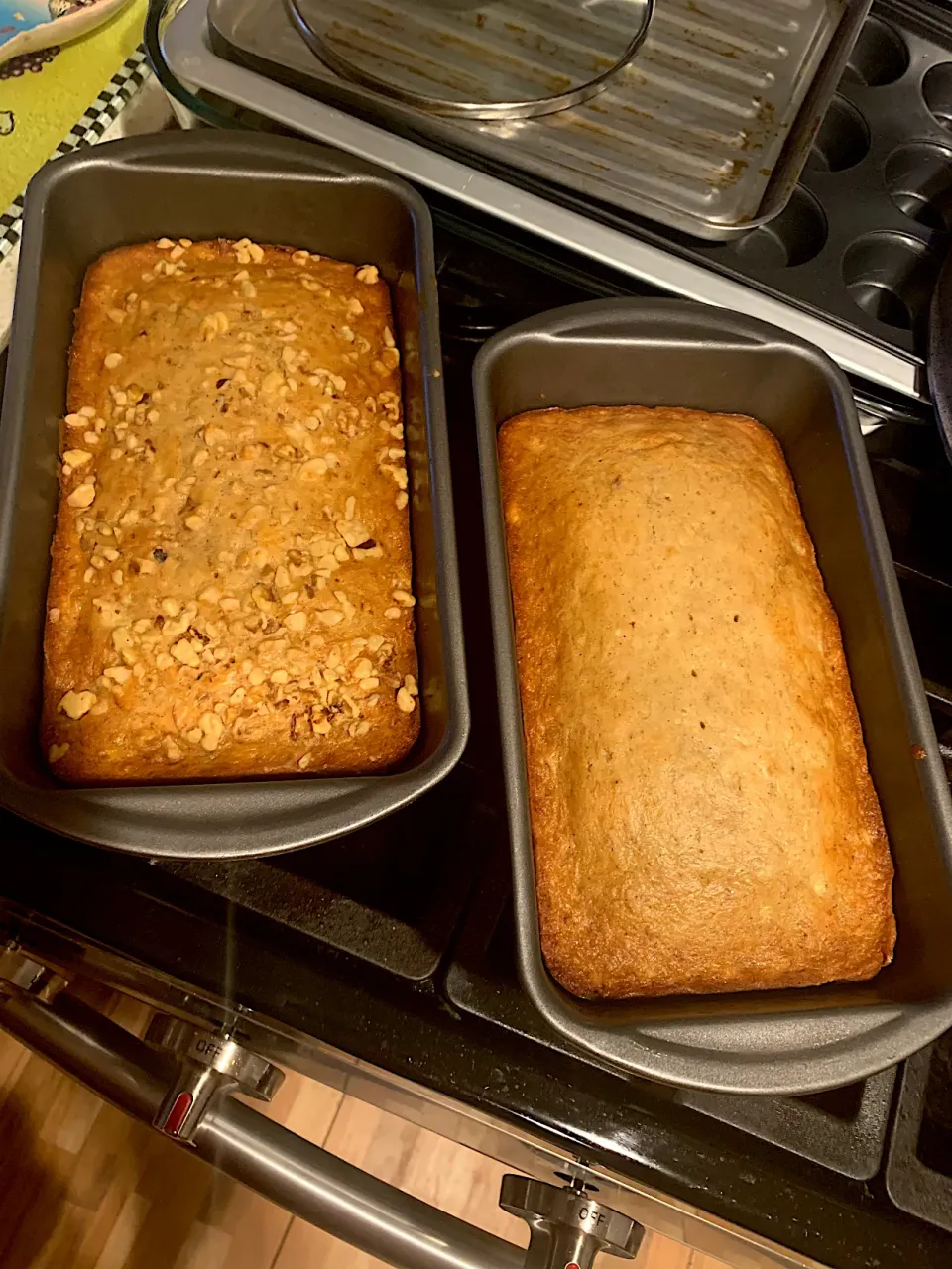 Homemade Banana Bread with walnuts and the other plain🍌|🌺IAnneさん