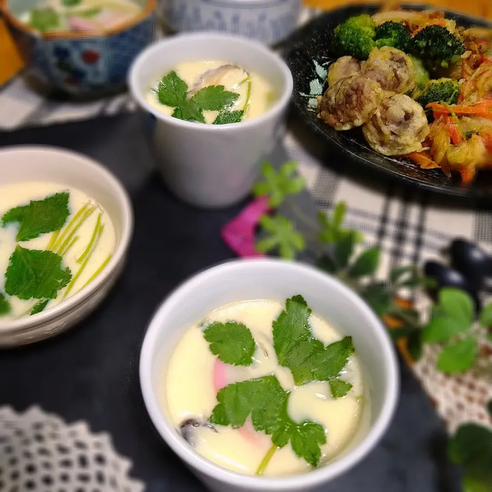 Snapdishの料理写真:次男が决めたメニューの夕ご飯
😁茶碗蒸し＆天ぷらセット
ご飯は茶めし〜😁|とまと🍅さん