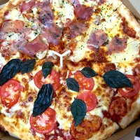 Snapdishの料理写真:The Pizza|อริญรดา พอใจさん