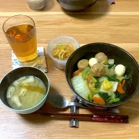 Snapdishの料理写真:中華丼、春雨サラダ、味噌汁|るいさん