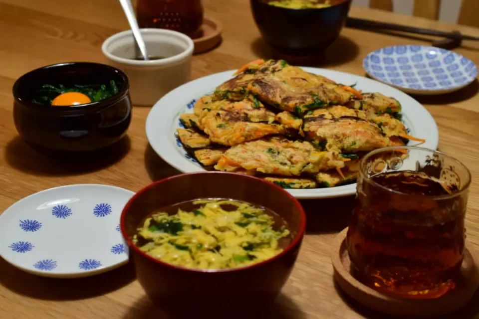 Snapdishの料理写真:ニラチヂミと春菊の和え物|うにんぱすさん