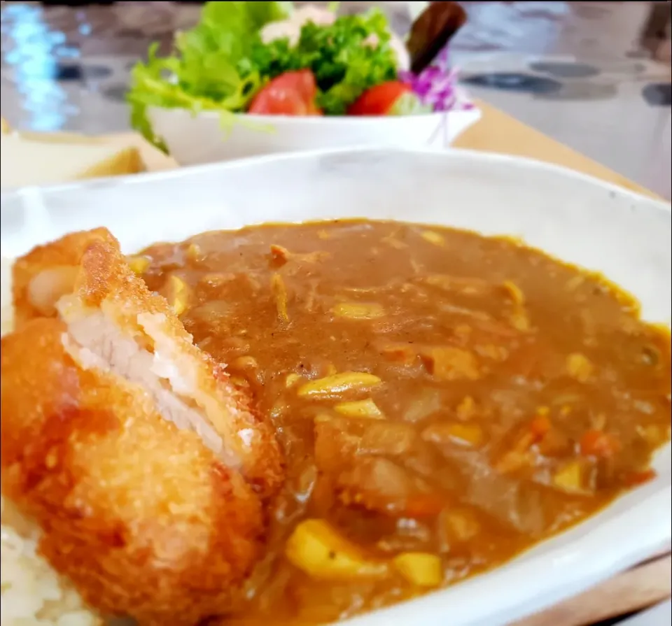 今日の朝ごはん🍚
ジンジャーカツカレー
野菜たっぷり|こまちさん