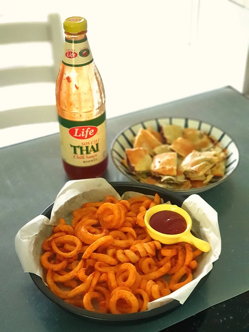 Snack Time @ Twister Fries + Pan Cake|envymaqueenさん