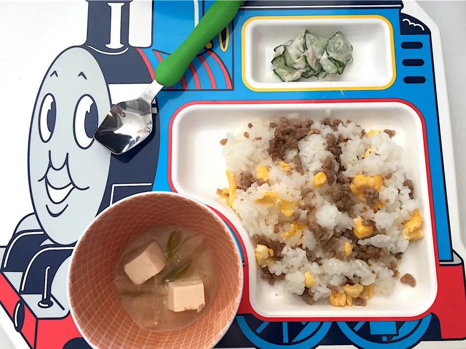 Snapdishの料理写真:〜2歳1ヶ月　本日の長男君ランチ　2色丼〜2021.1.20|yuuさん