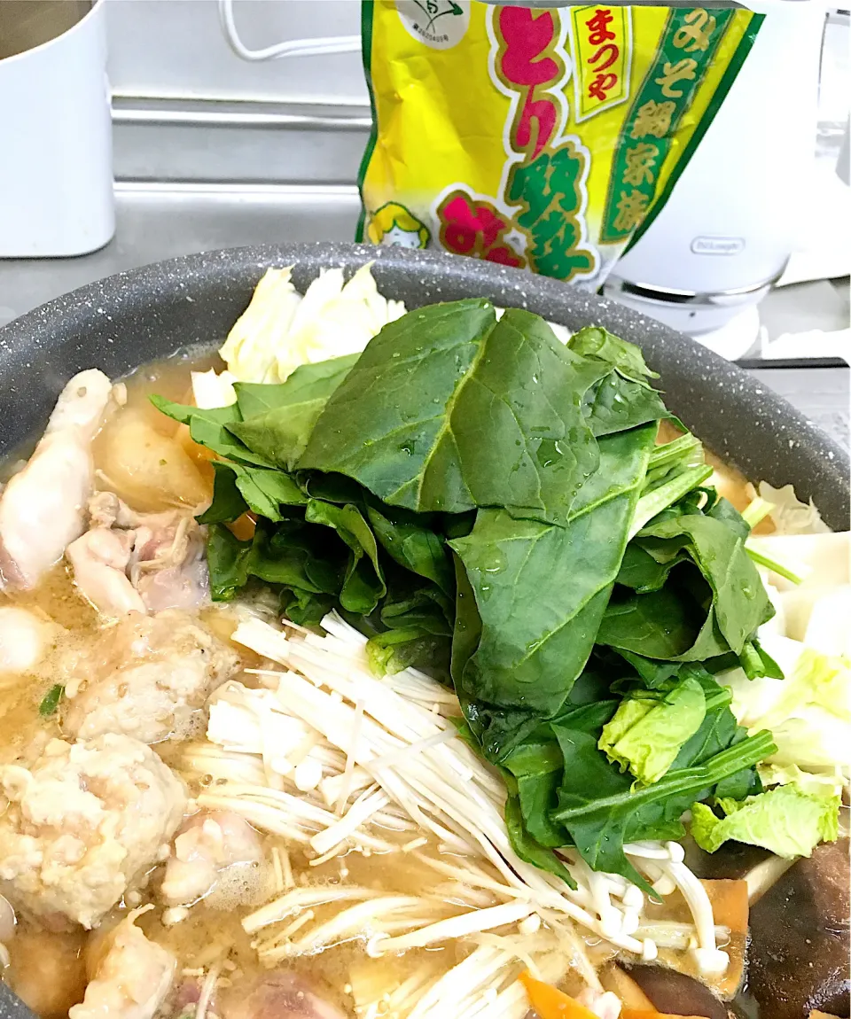 Snapdishの料理写真:今夜はとり野菜味噌鍋♪|key♪さん