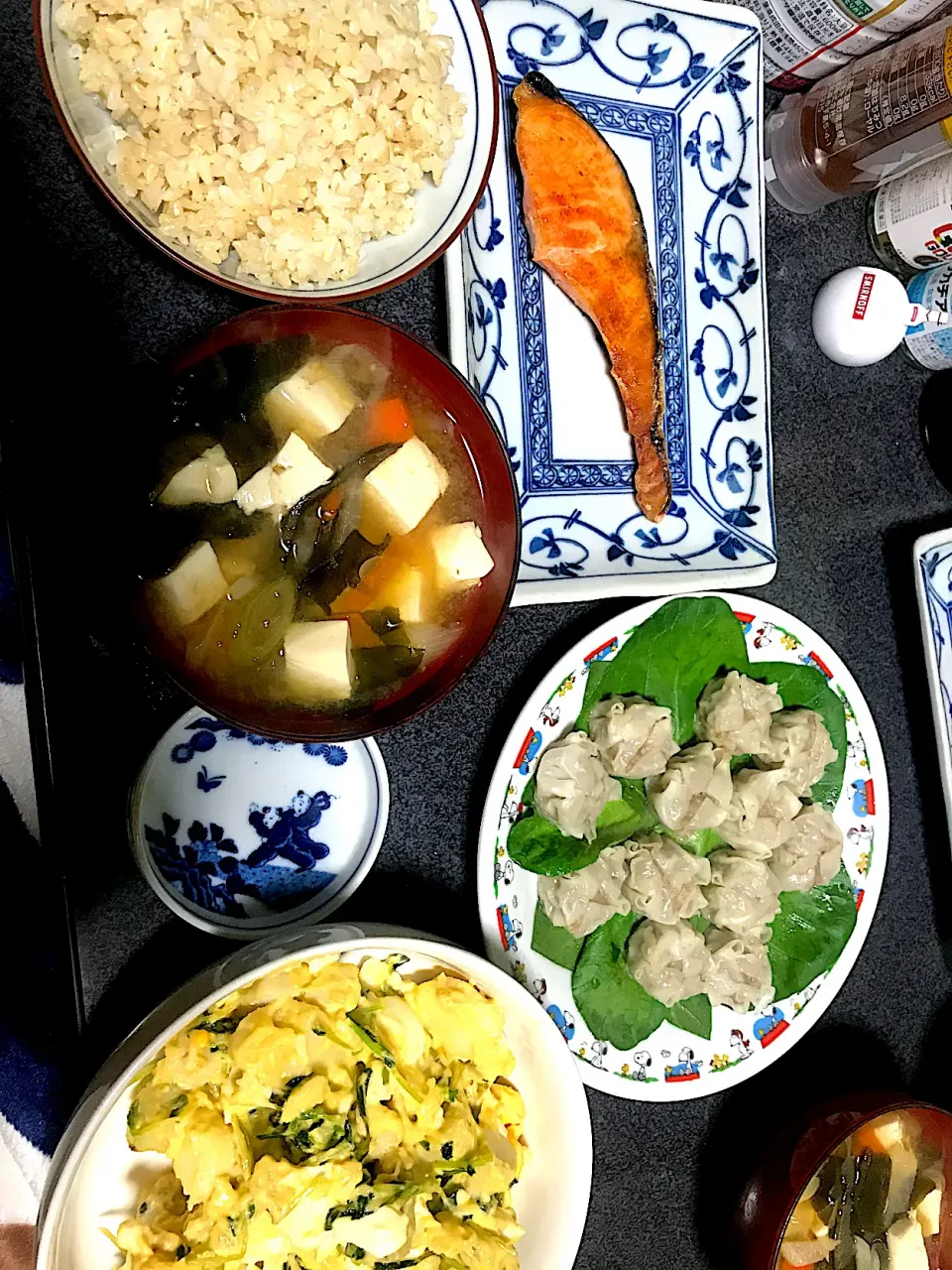 Snapdishの料理写真:昨日からずっと食べたかった、シュウマイ #夕飯　玄米白米、シュウマイ小松菜敷、タマゴ里芋ポテサラ、昆布ワカメ人参ネギ豆腐味噌汁、魚|ms903さん