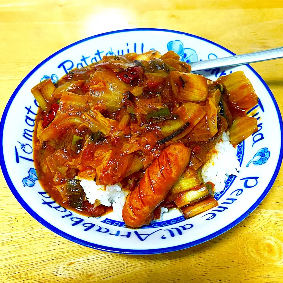 トマト煮込みにカレールー足して深夜食堂🙏|Makokoさん